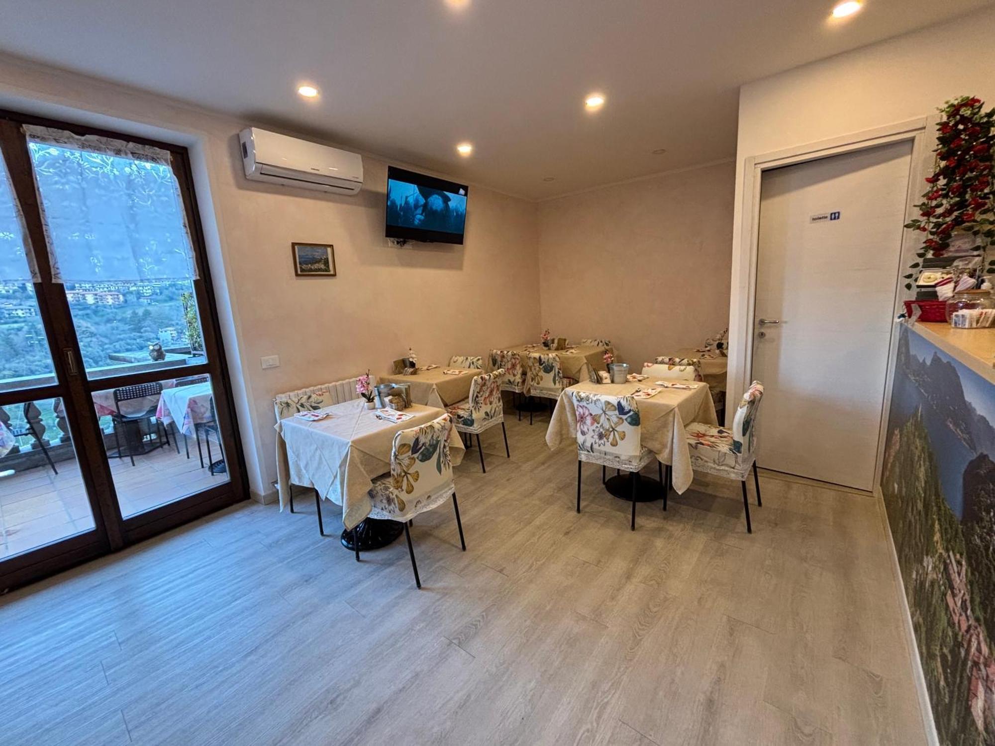 Hotel Diffuso Il Portichetto Vezio Perledo Dış mekan fotoğraf
